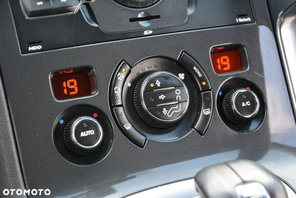 Peugeot 3008 Hybrid4 - 28