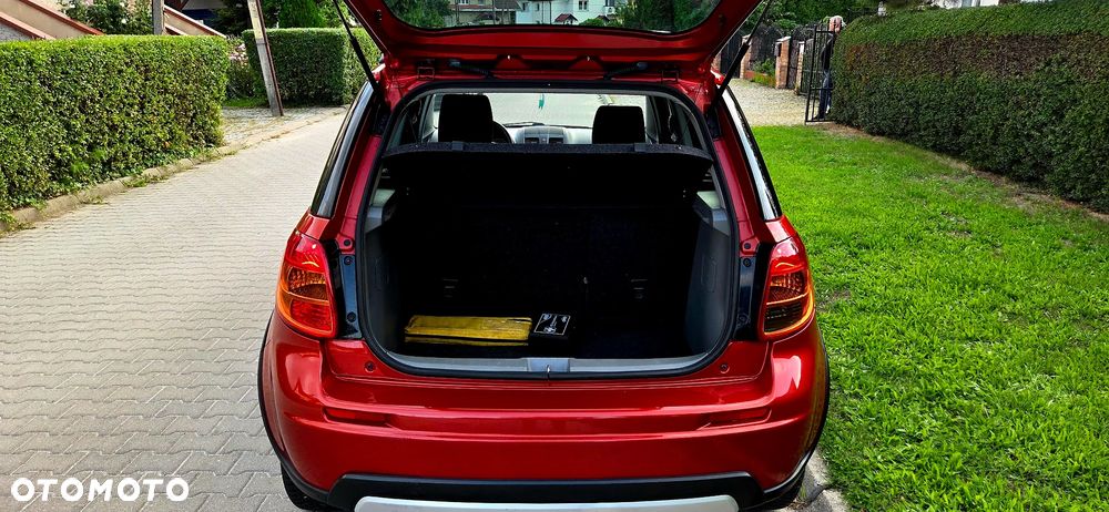 Suzuki SX4 1.6 VVT 4x4 Style - 12