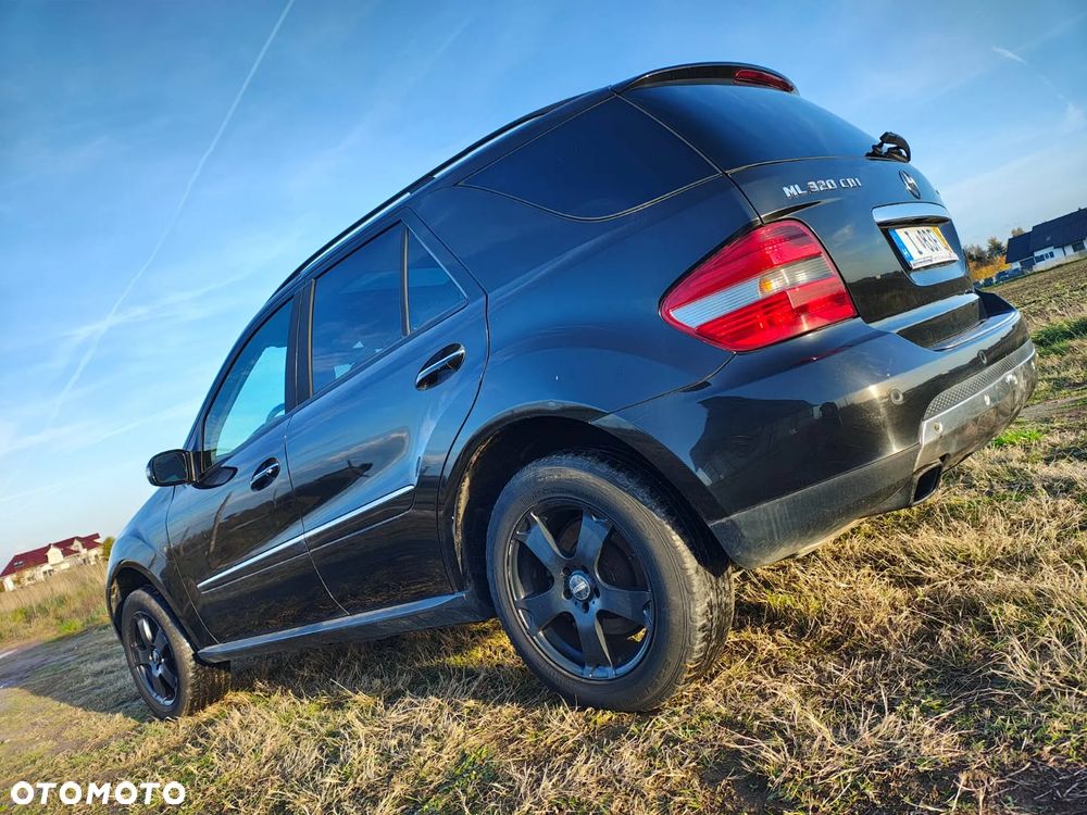 Mercedes-Benz ML - 13