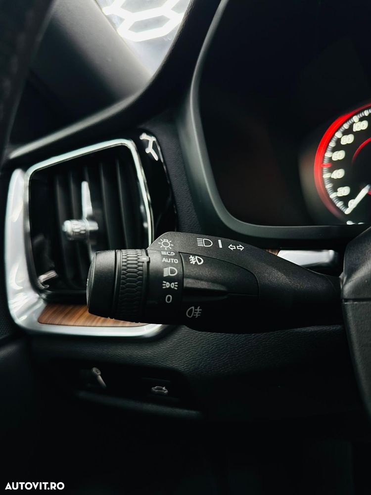 Volvo V60 D4 Geartronic Inscription - 28