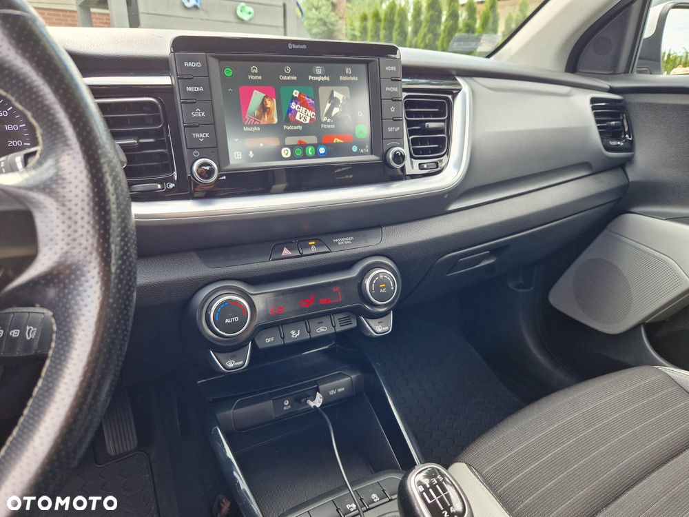 Kia Stonic 1.4 L - 8