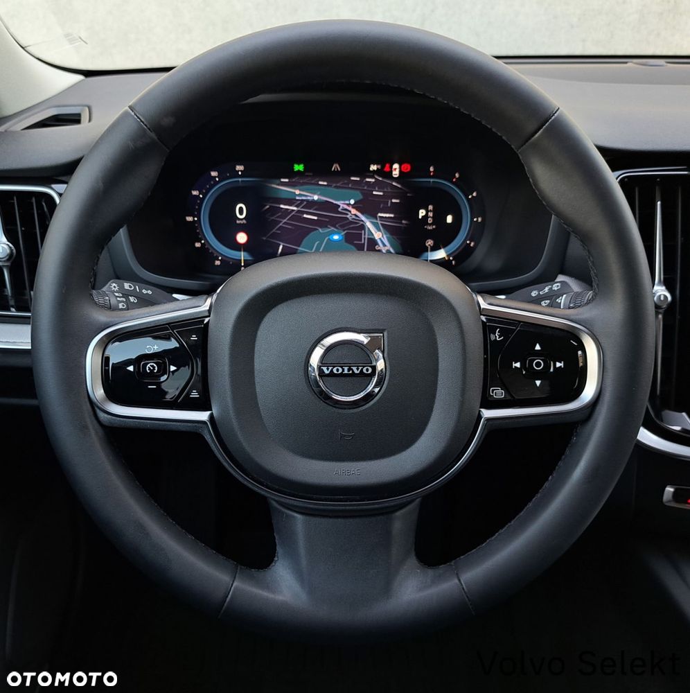 Volvo V60 Cross Country - 16