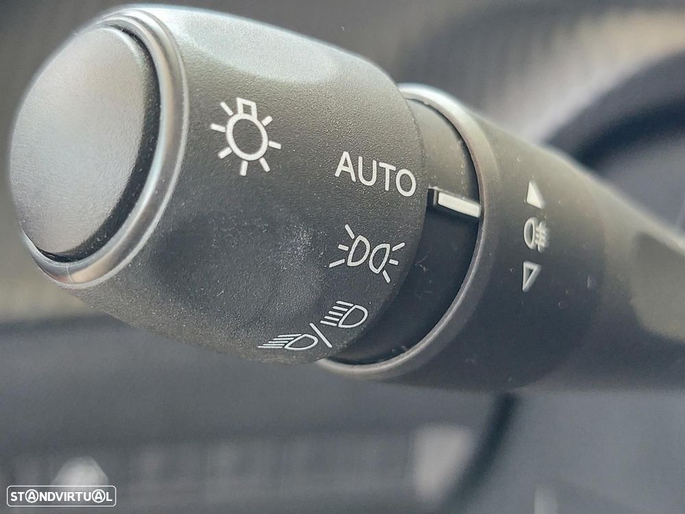Peugeot e-2008 50 kWh Active Pack - 24