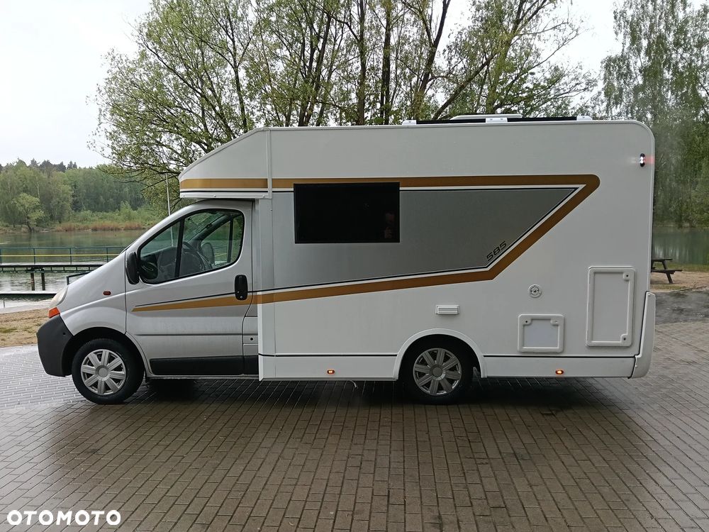 Renault TRAFIC - 2