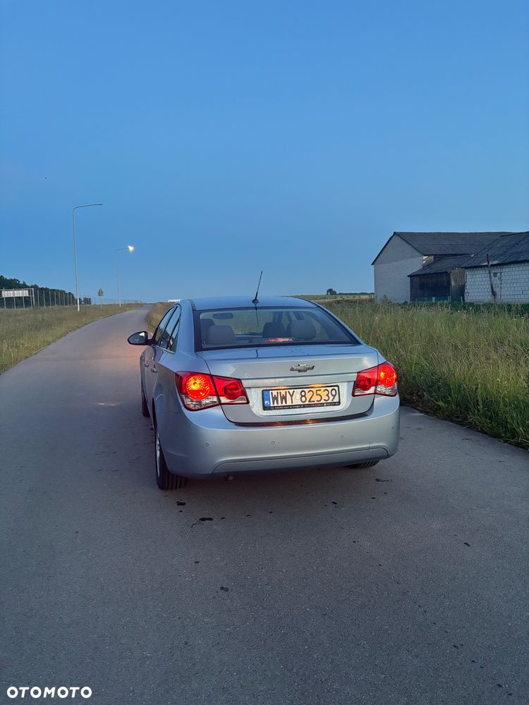 Chevrolet Cruze 1.8 LT+ - 4
