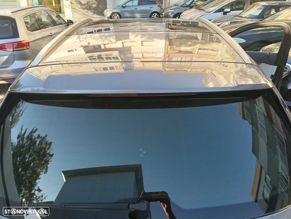 Mercedes-Benz C 300 h Exclusive - 18