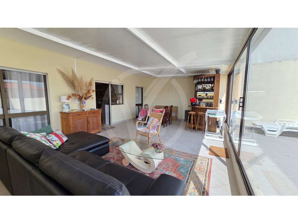 Apartamento T2 com terraço na primeira linha da praia em Aver-o-Mar. - Grande imagem: 3/15