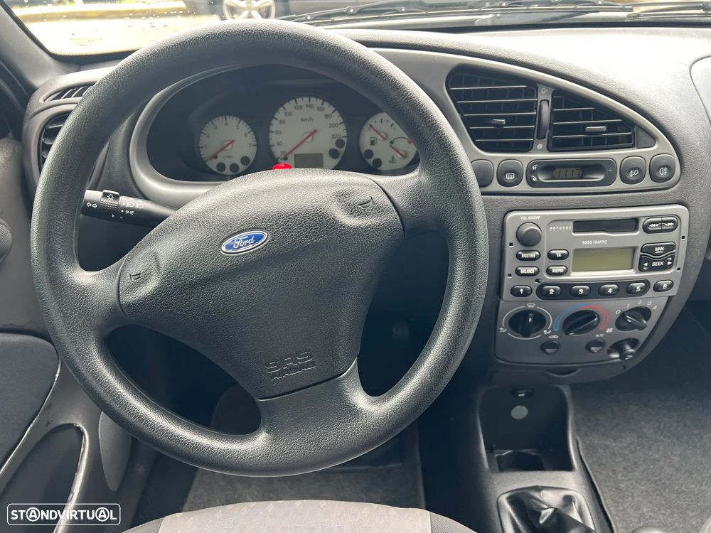Ford Fiesta 1.25 Studio - 9