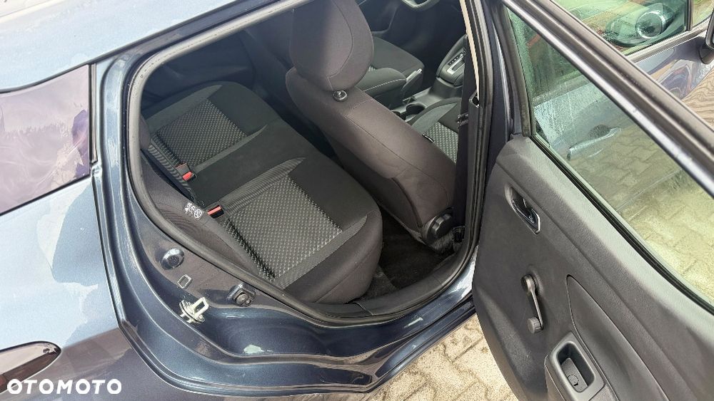 Nissan Micra - 10