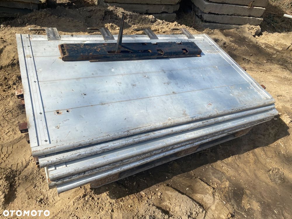 Zabudowa Kipper Kiper tylnozsyp  wywrotka trzyosiowa - 26