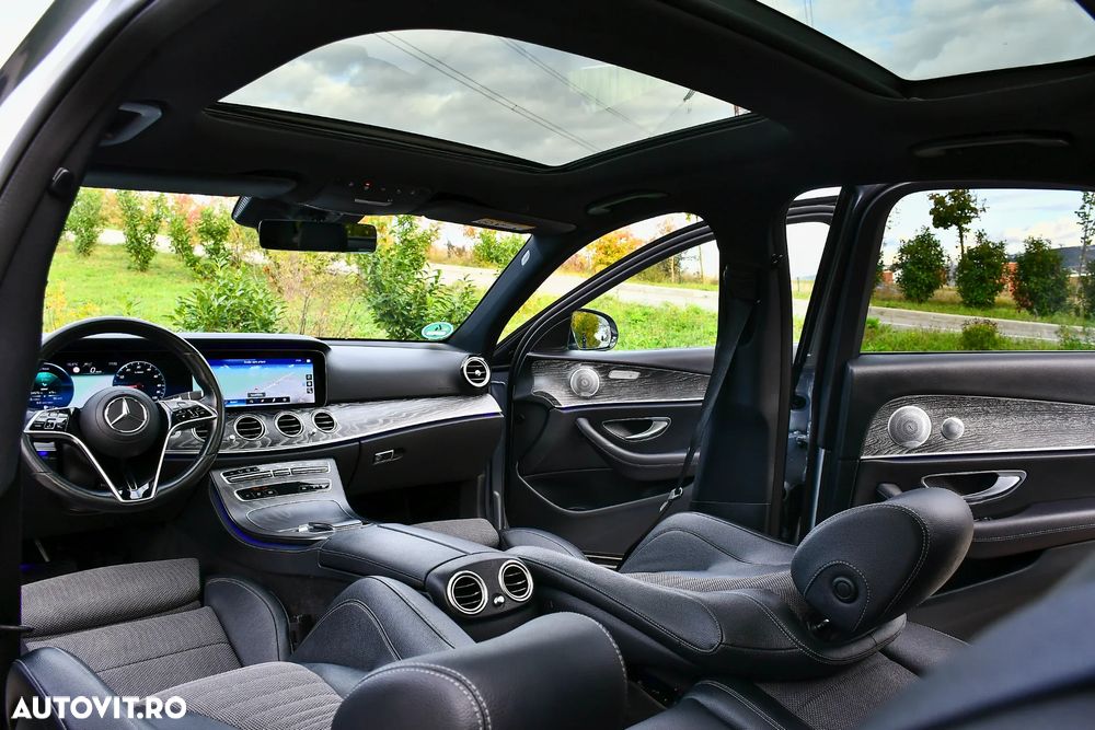 Mercedes-Benz E 300 de Aut. - 10