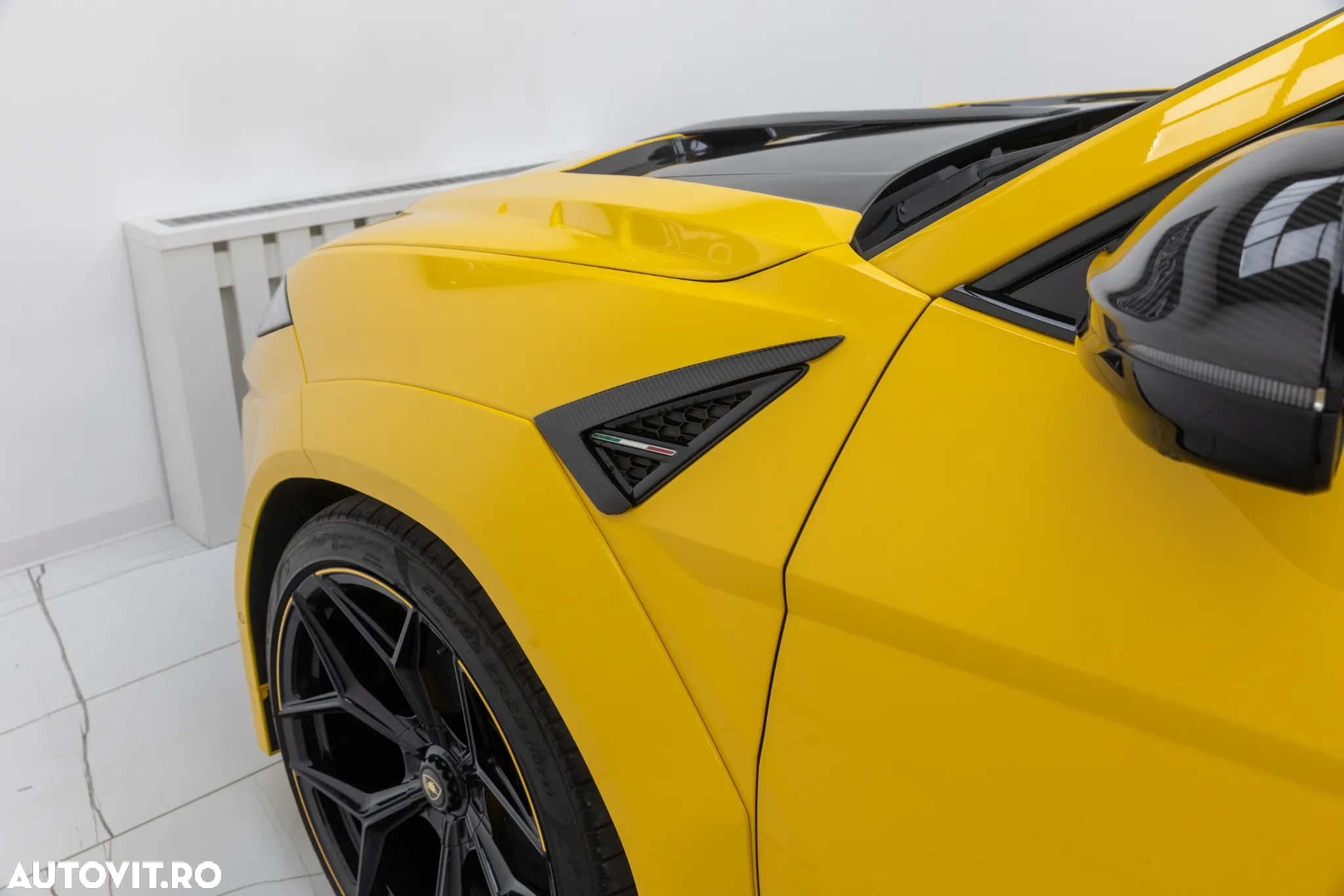 Lamborghini URUS - 5