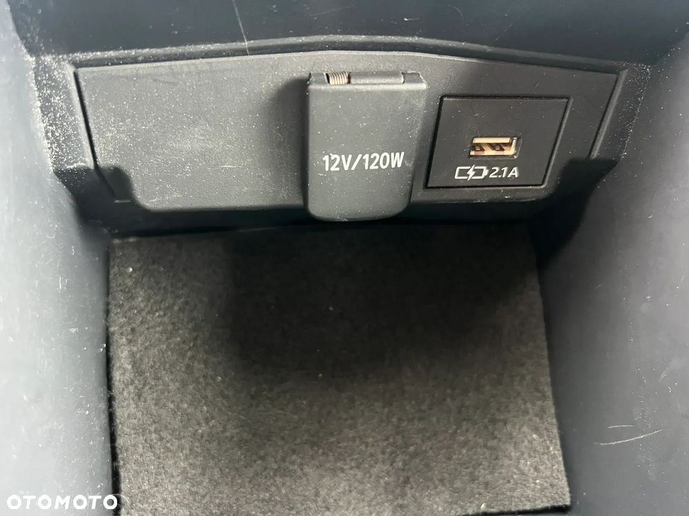 Suzuki Swace 1.8 Hybrid Premium Plus CVT - 31