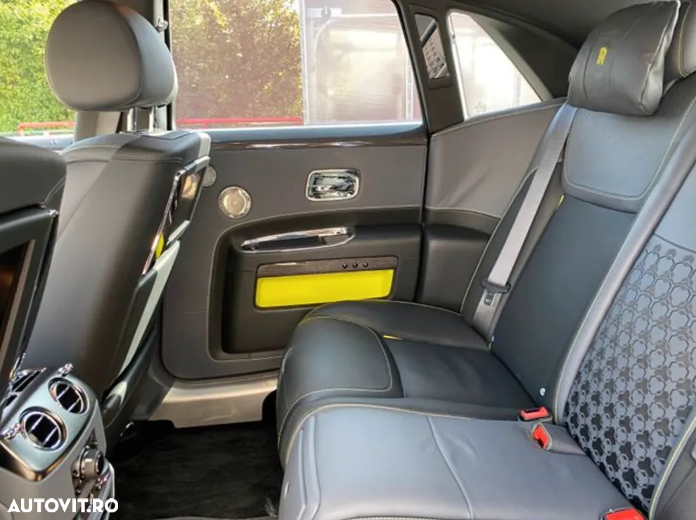 Rolls-Royce Ghost Black Badge - 17