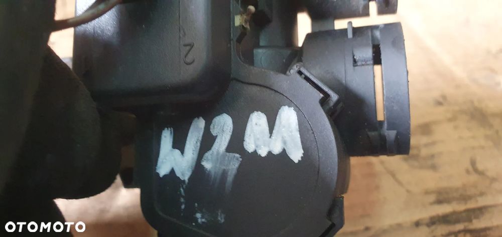 Zawór nagrzewnicy wody płynu elektrozawór Mercedes E-Klasa W211 3.2 CDI A2118320584 - 6