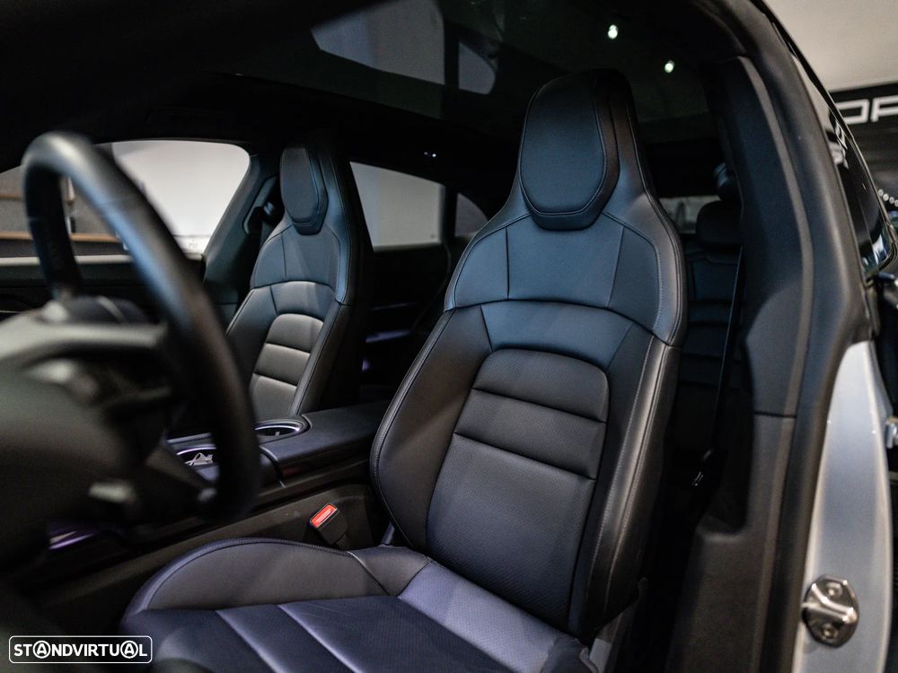 Porsche Taycan Sport Turismo bateria Performance Plus - 28