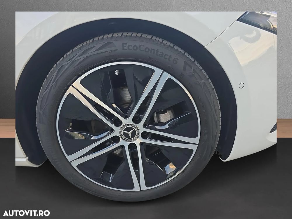 Mercedes-Benz A 200 Sedan MHEV 7G-DCT - 16