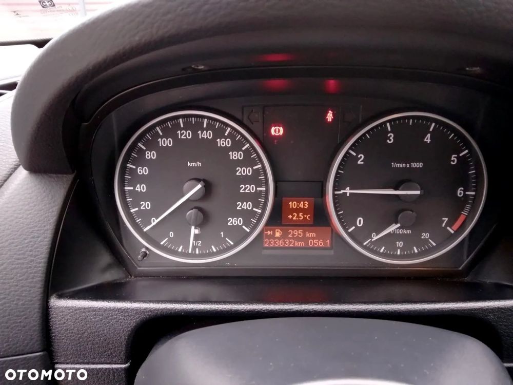 BMW X1 sDrive18i - 8