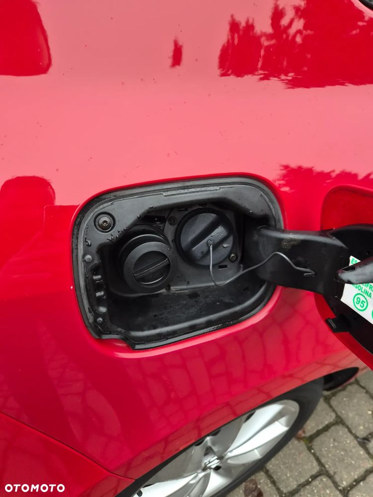 Renault Clio 1.6 16V 110 TomTom Edition - 10