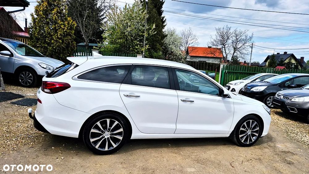 Hyundai i30 1.4 T-GDI Premiere Luxury - 12