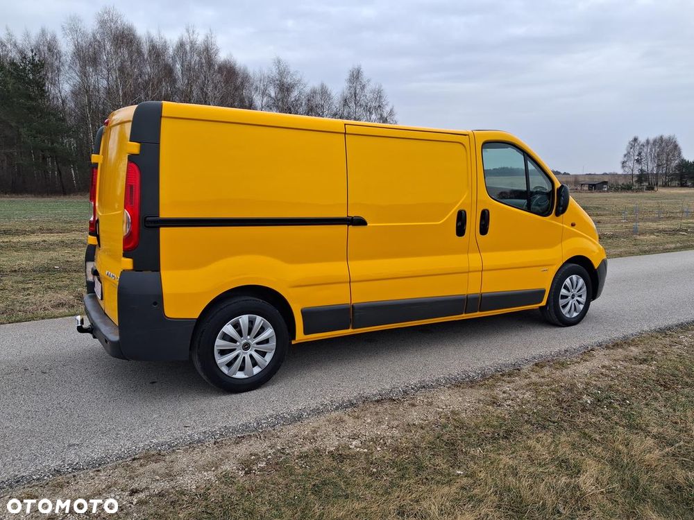 Opel Vivaro - 10