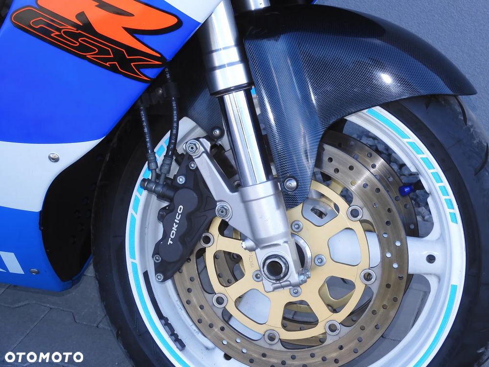 Suzuki GSX-R - 15