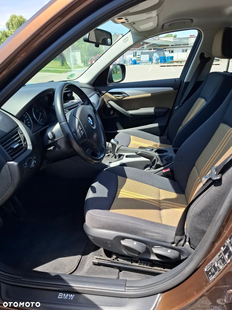 BMW X1 sDrive18d - 11