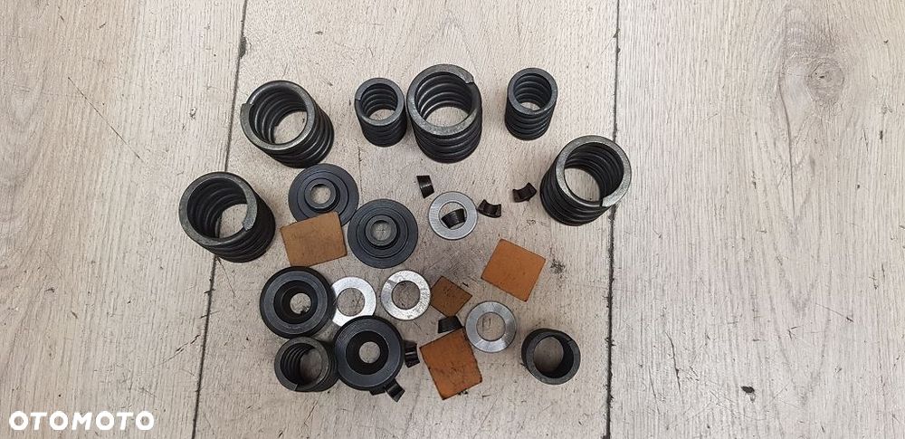 Zestaw sprężyn zaworowych Eastern 15-0071 Harley Davidson Sportster 83-85r - 2