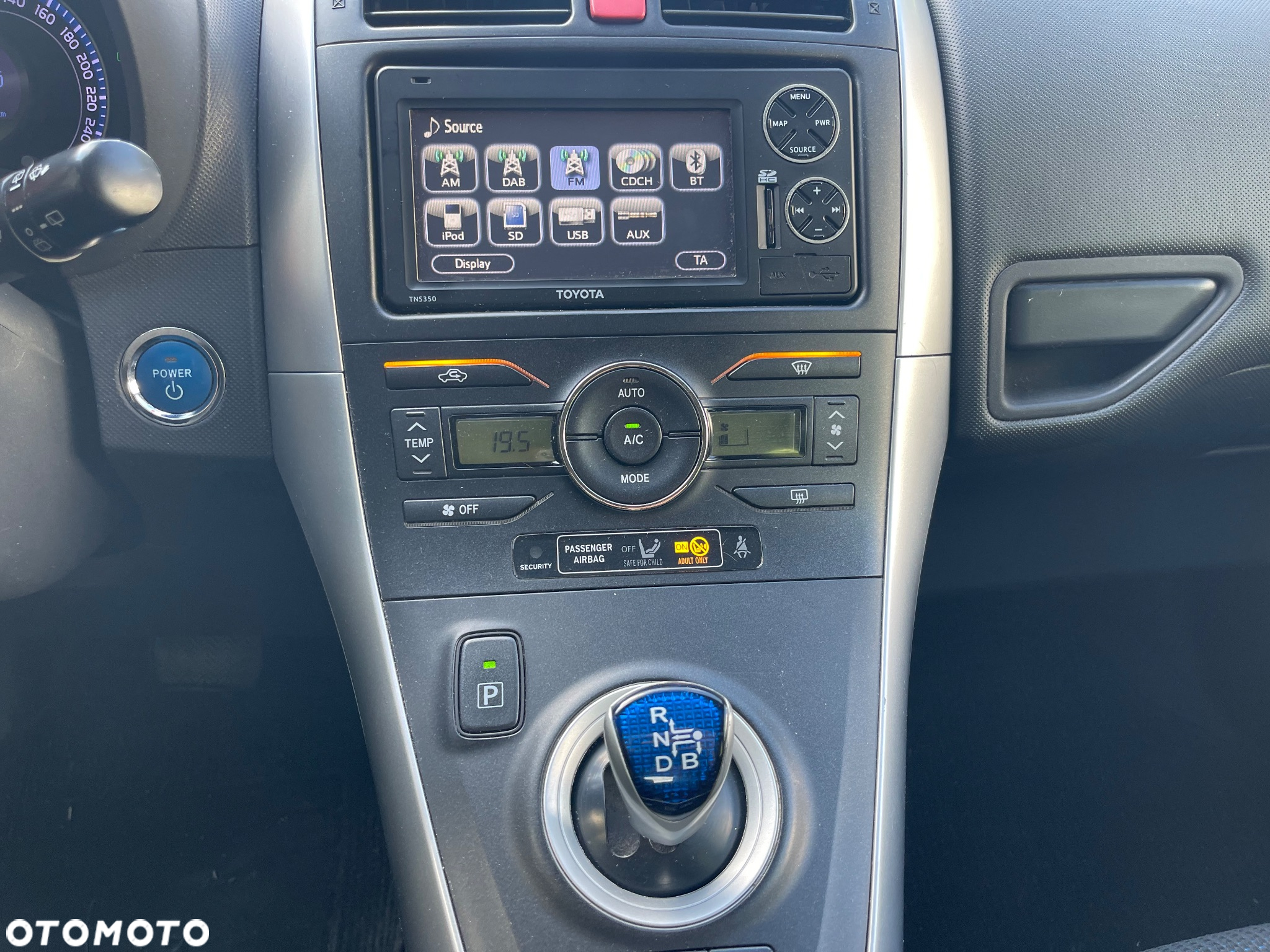 Toyota Auris 1.8 HSD Prestige NAVI - 10
