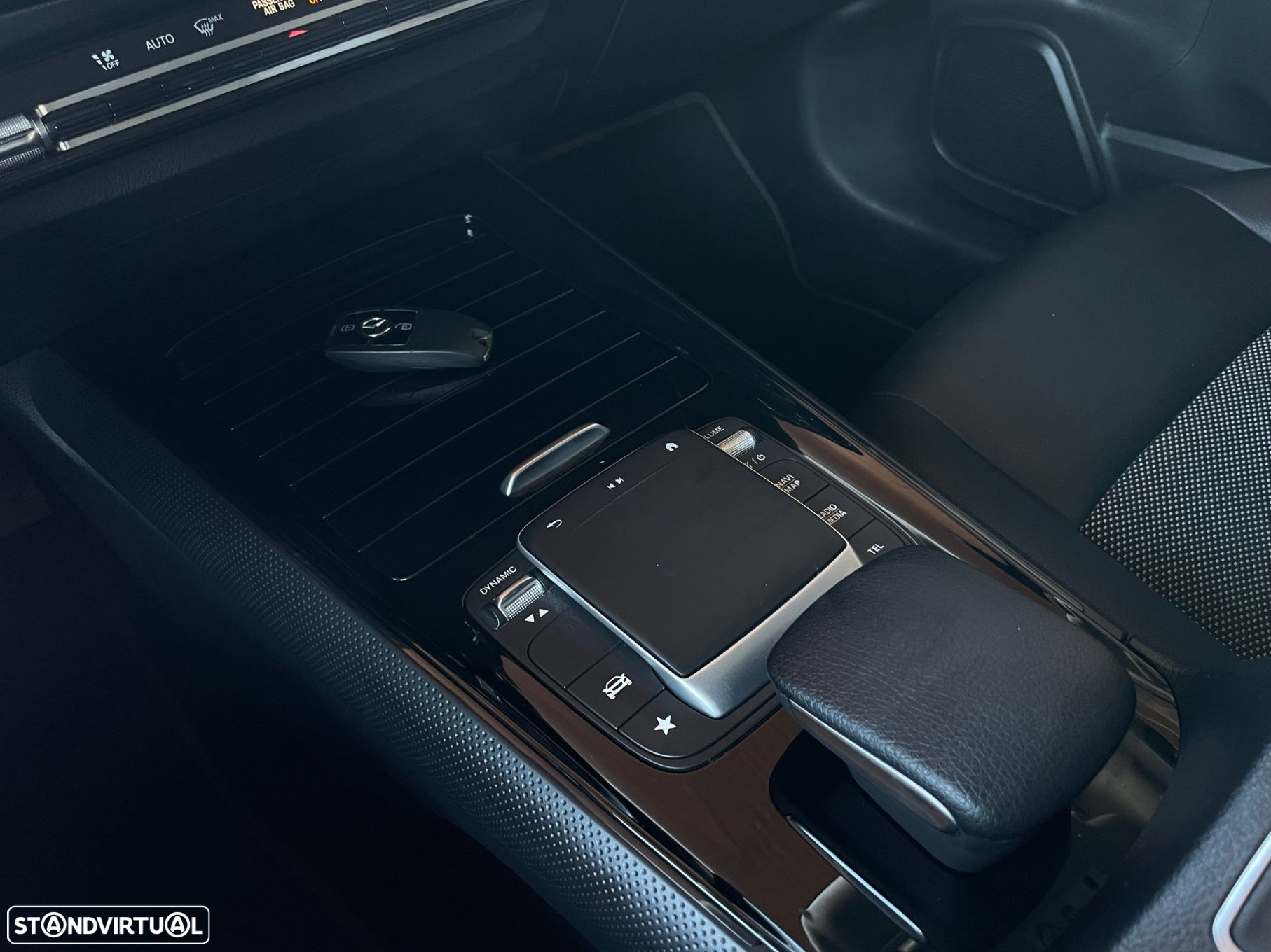 Mercedes-Benz GLA 180 d Progressive - 20