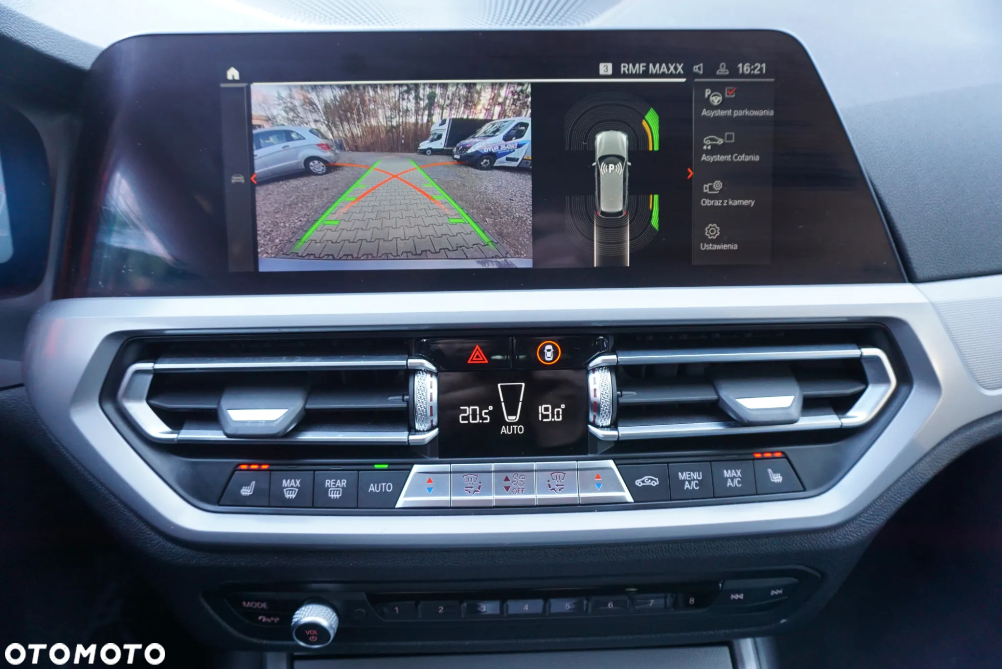 BMW Seria 3 320d Touring xDrive Sport Line - 30