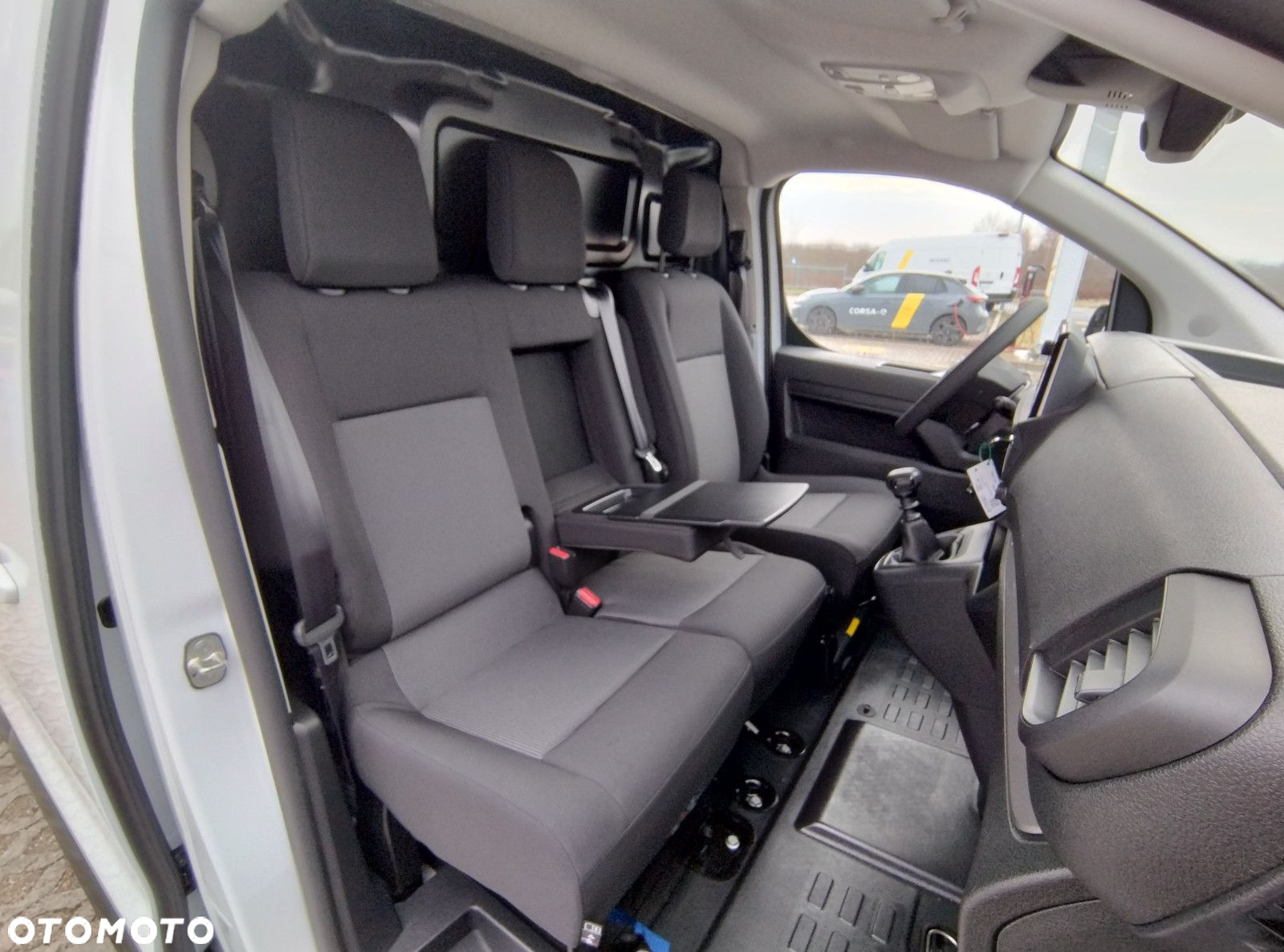 Opel vivaro Nowy Vivaro Furgon Long 2.0d 144 KM MT6 - 23