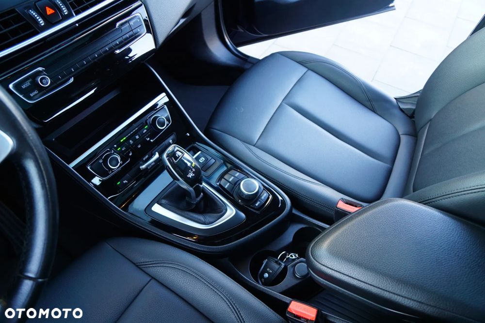 BMW Seria 2 218d Advantage sport - 32