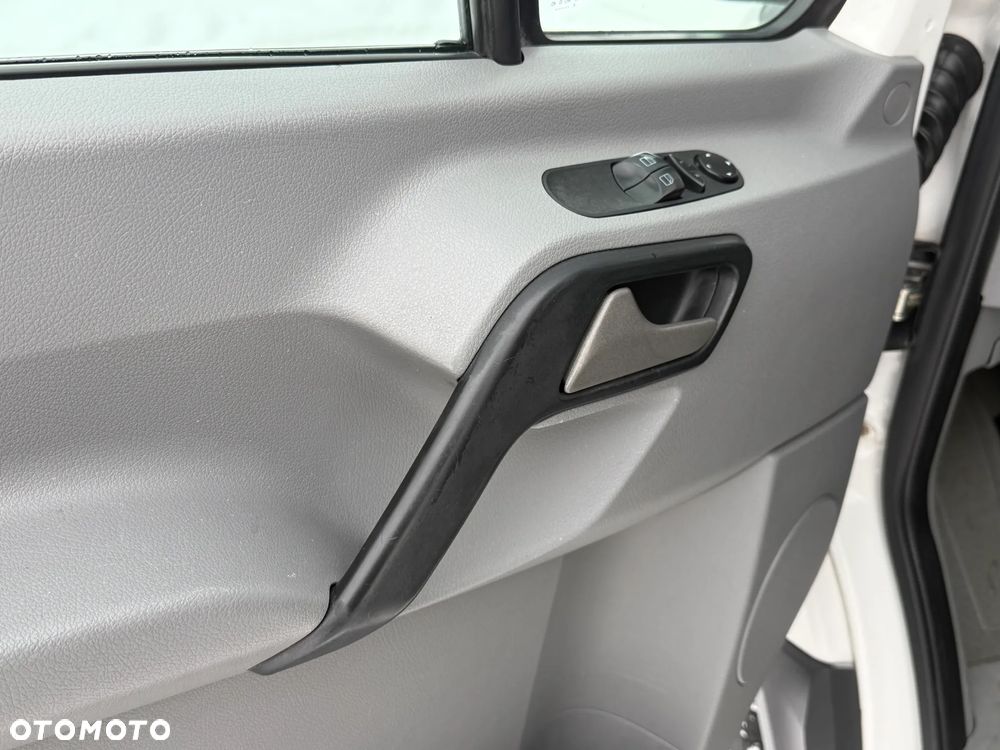 Volkswagen Crafter - 27