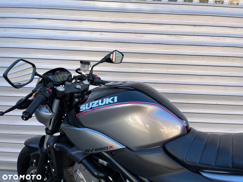 Suzuki SV - 32