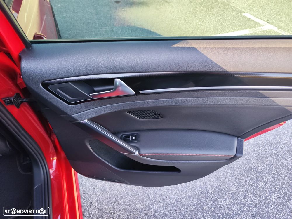 VW Golf GTI BlueMotion DSG - 17