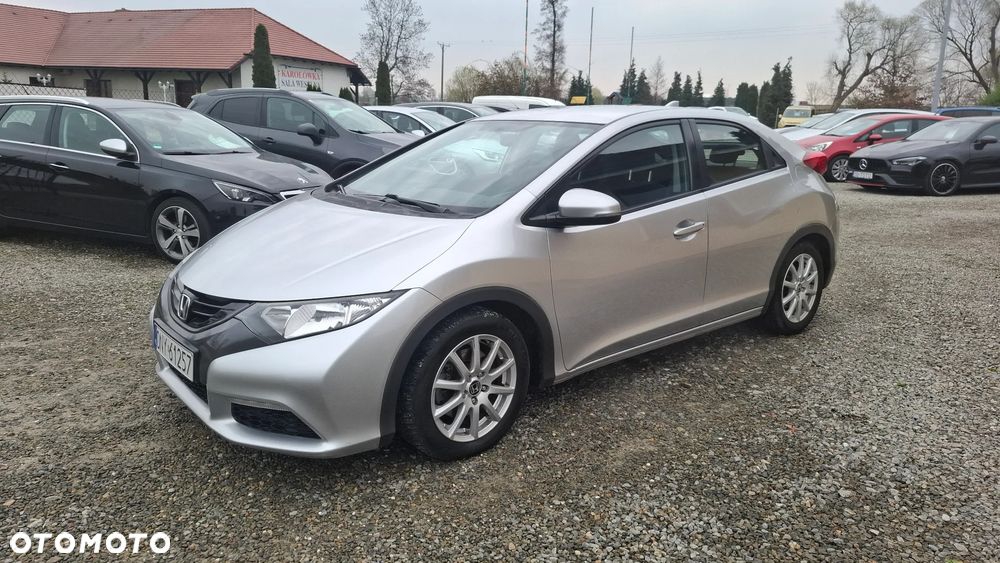 Honda Civic 1.6 i-DTEC Lifestyle Black Edition - 1