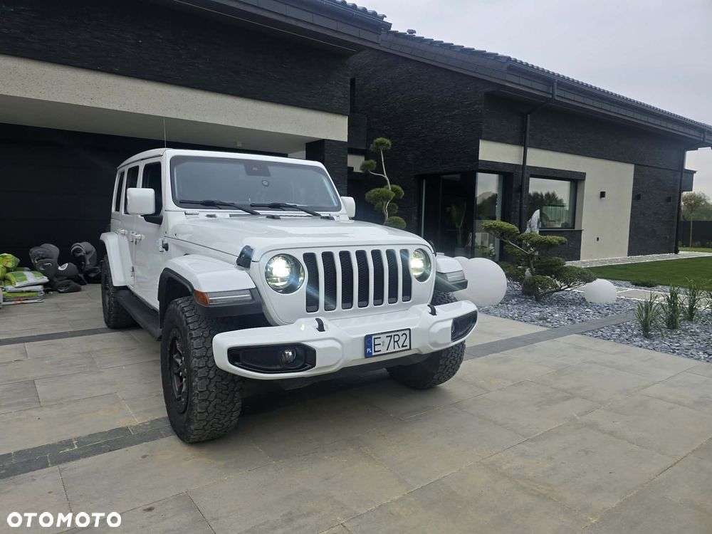 Jeep Wrangler - 1
