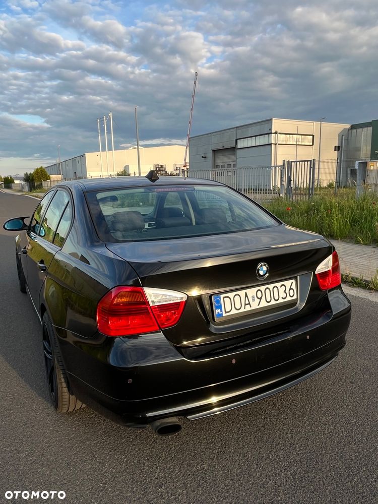 BMW Seria 3 320i - 4