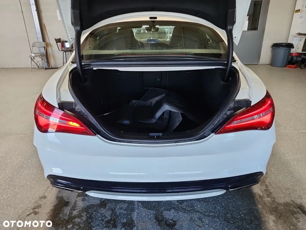 Mercedes-Benz CLA 250 4Matic 7G-DCT AMG Line - 9
