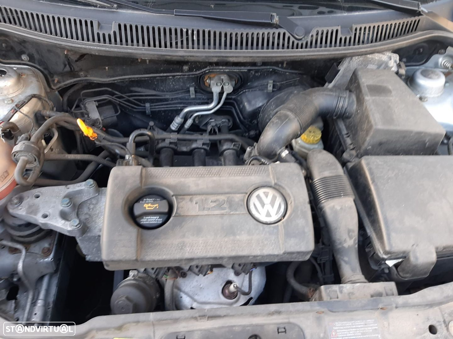 Vw Polo 1.2i de 2004 disponível para peças FRENTE VENDIDA - 8