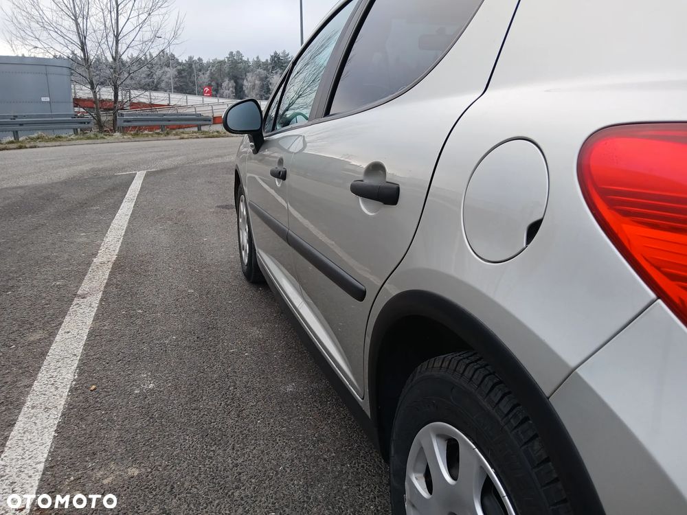 Peugeot 207 1.4 16V Presence - 3