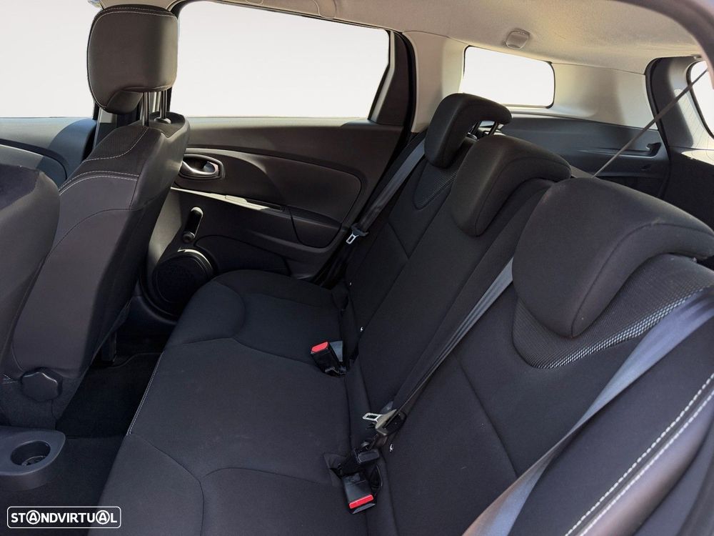 Renault Clio Sport Tourer - 13