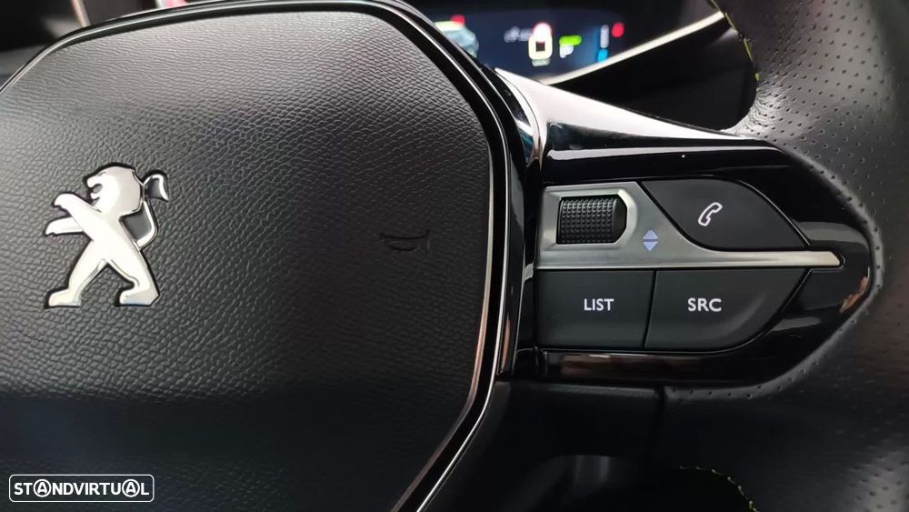 Peugeot e-208 GT - 41