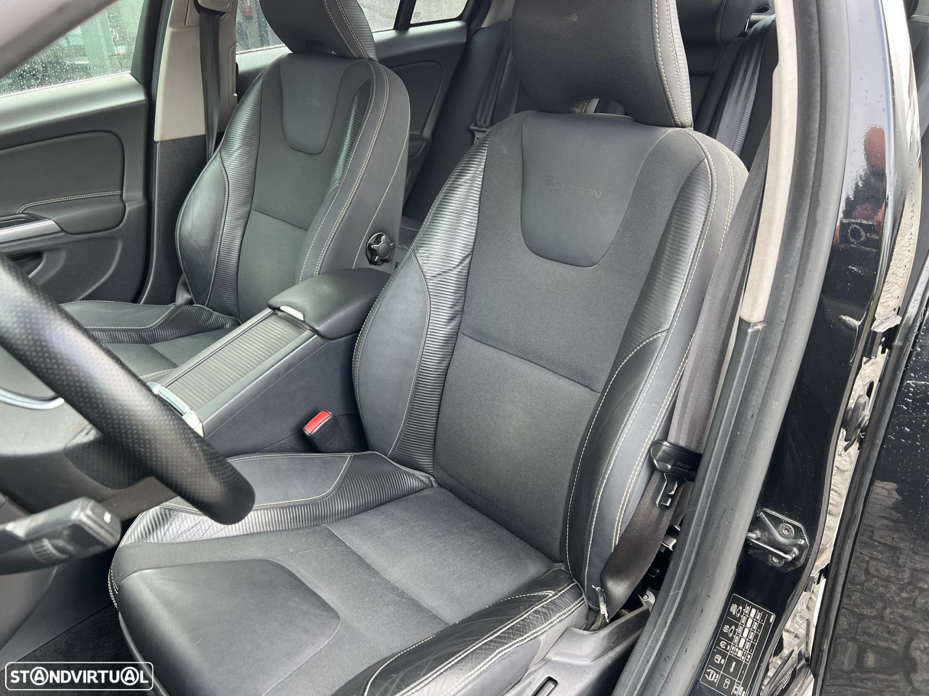 Volvo S60 2.0 D4 R-Design Start/Stop - 12