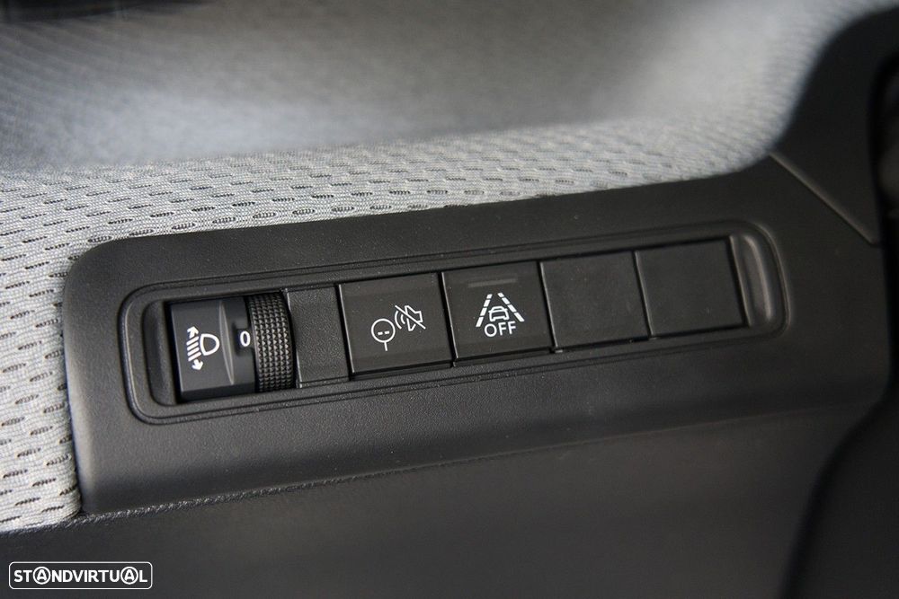 Citroën C3 Aircross 1.2 Hybrid Plus e-DSC6 - 17