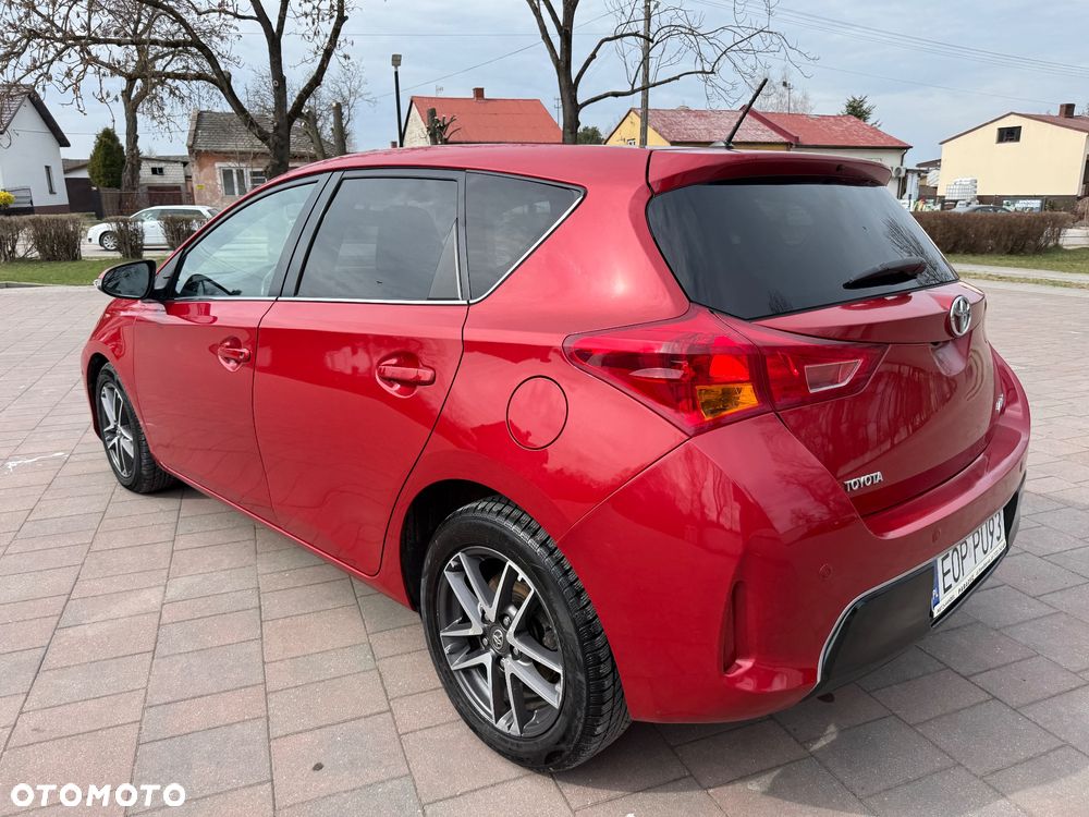 Toyota Auris 2.0 D-4D Dynamic - 28