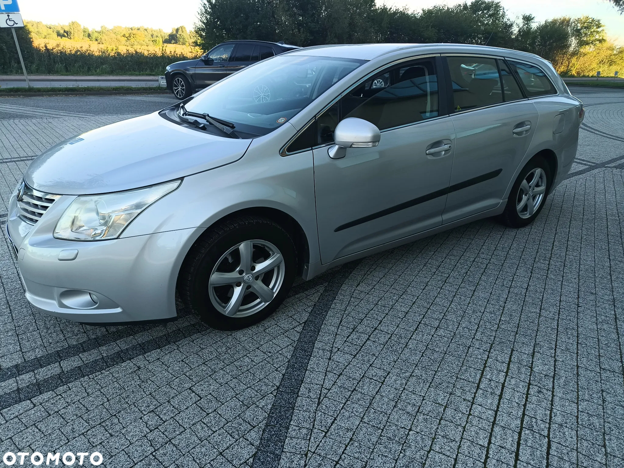 Toyota Avensis 1.8 Luna - 18