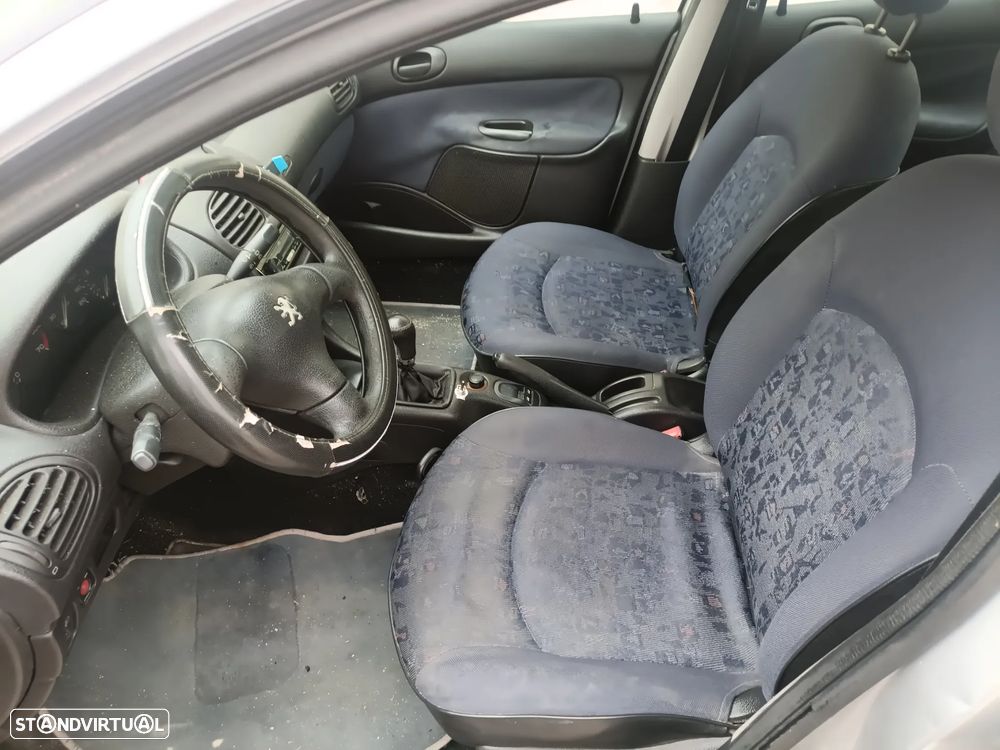 Peugeot 206 1.1 XT - 16