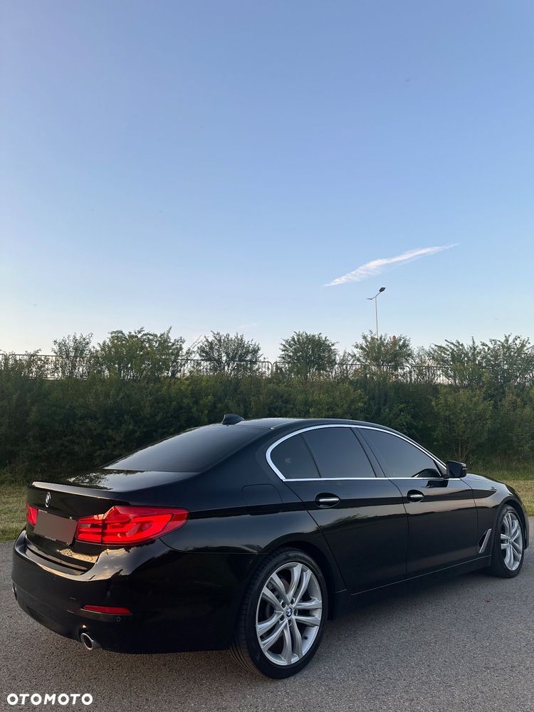 BMW Seria 5 520d Luxury Line sport - 9